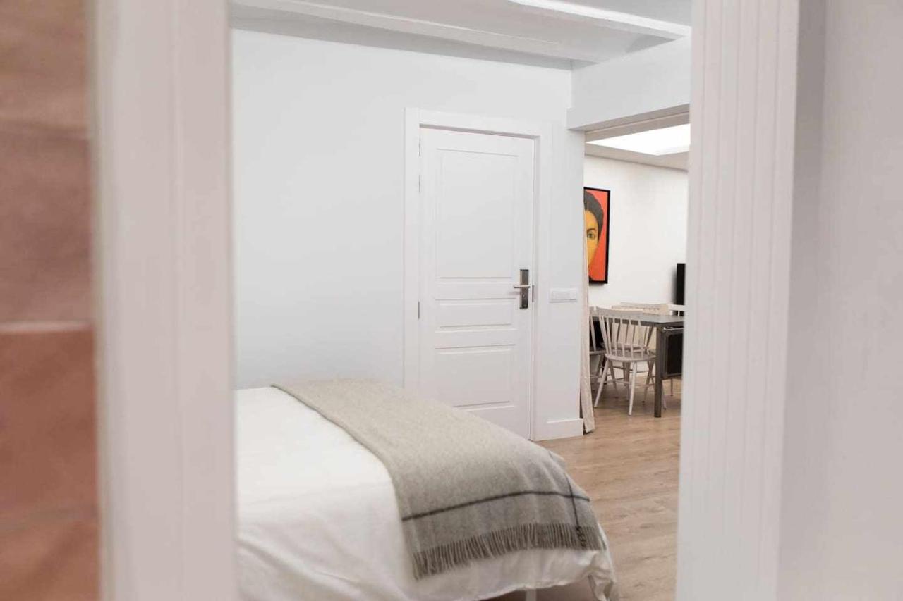 Esencia Del Casco Antiguo Apartment Logrono Bagian luar foto